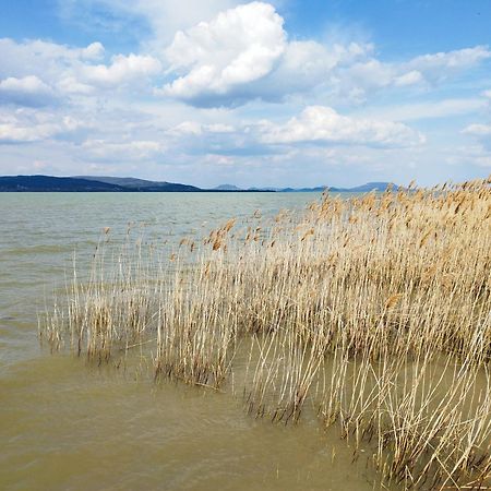 Margaréta Étterem Panzió Balatonberény Exterior foto