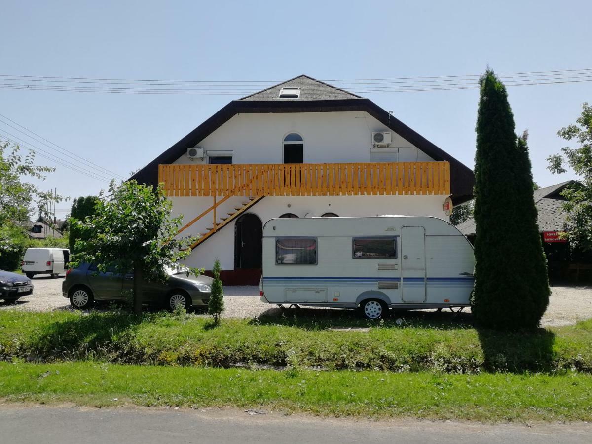 Margaréta Étterem Panzió Balatonberény Exterior foto
